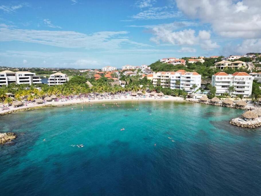 Blue Emerald Beachfront Blessing วิลเลมสตัด ภายนอก รูปภาพ