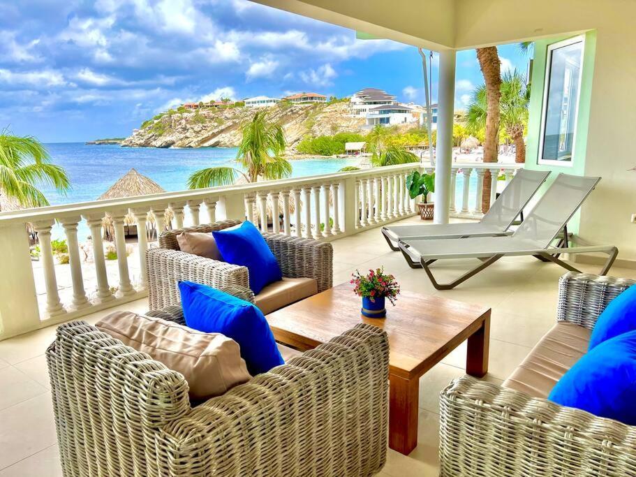 Blue Emerald Beachfront Blessing วิลเลมสตัด ภายนอก รูปภาพ